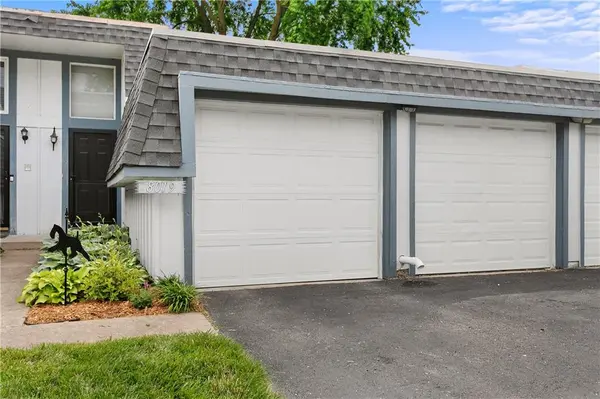 8019 E 130 CT #E, Grandview, MO 64030