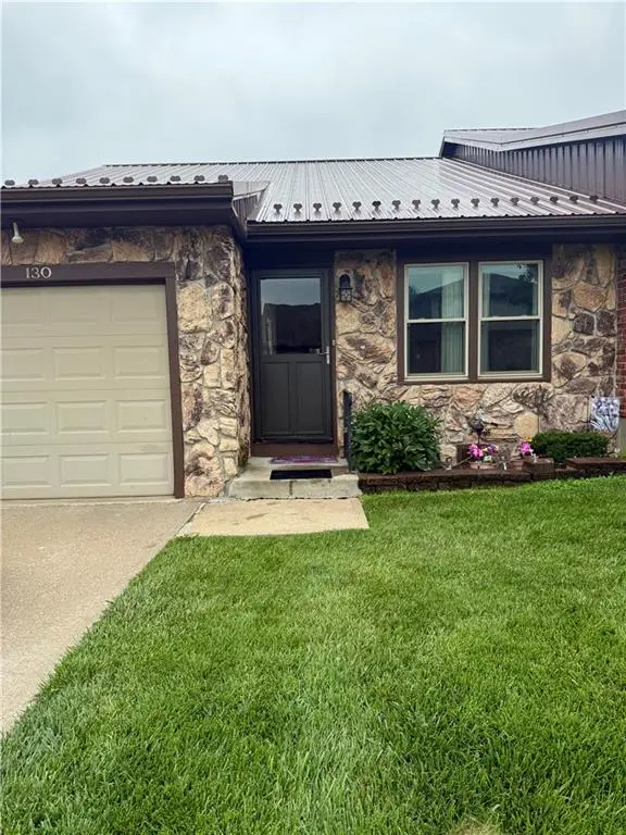 130 N Ryan's WAY, St Joseph, MO 64506
