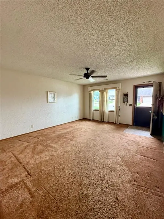 130 N Ryan's WAY, St Joseph, MO 64506