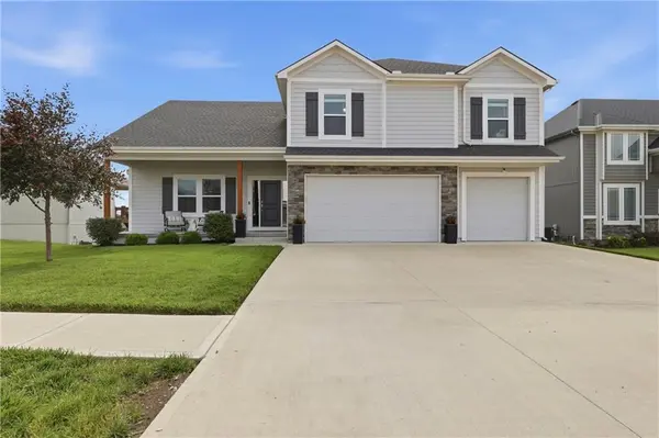 1809 NW Nicholas DR,  Grain Valley,  MO 64029