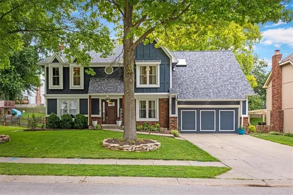 608 Butternut LN, Liberty, MO 64068