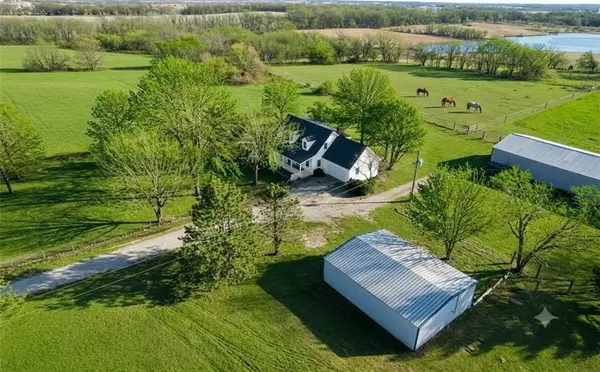 40107 E Lorenze RD, Lone Jack, MO 64070