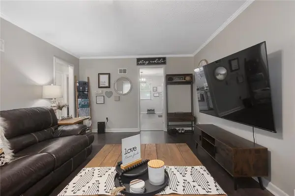 8106 NW Mo-9 HWY, Parkville, MO 64152