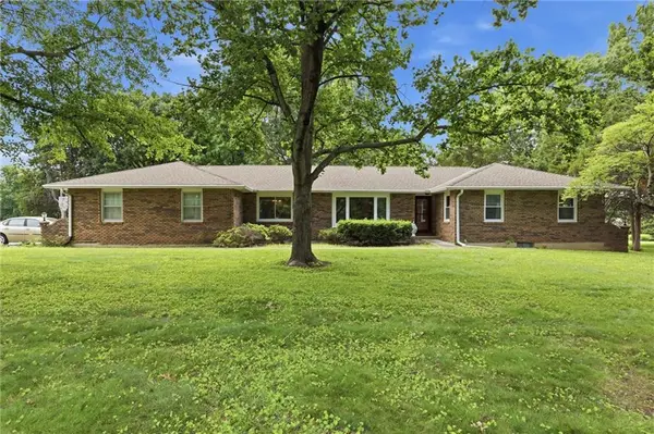 15960 Nall AVE, Stilwell, KS 66085
