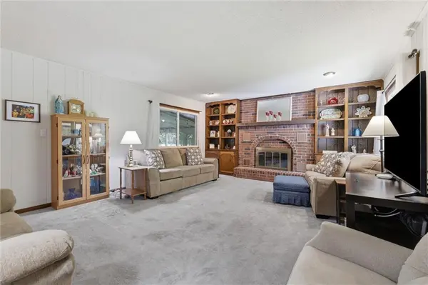 15960 Nall AVE, Stilwell, KS 66085