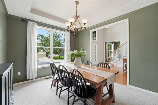 15883 W 154th TER, Olathe, KS 66062
