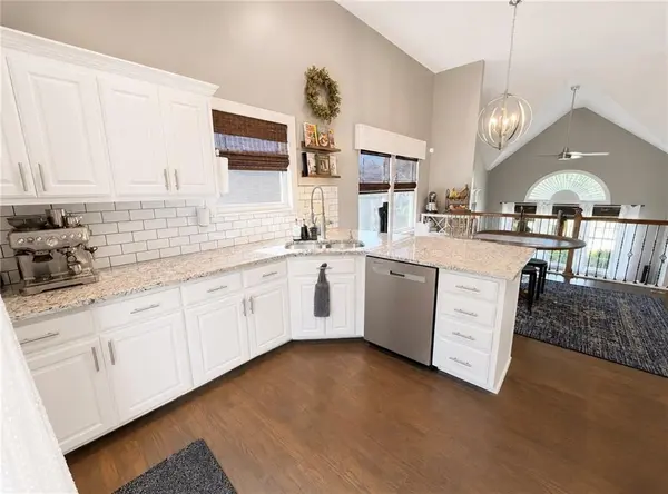 919 S 12th ST, Louisburg, KS 66053