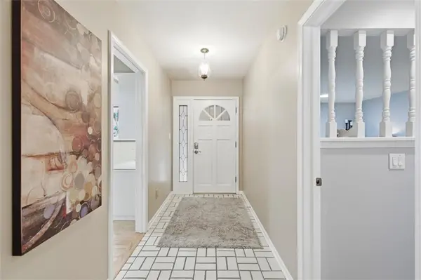 12809 Cambridge RD, Leawood, KS 66209