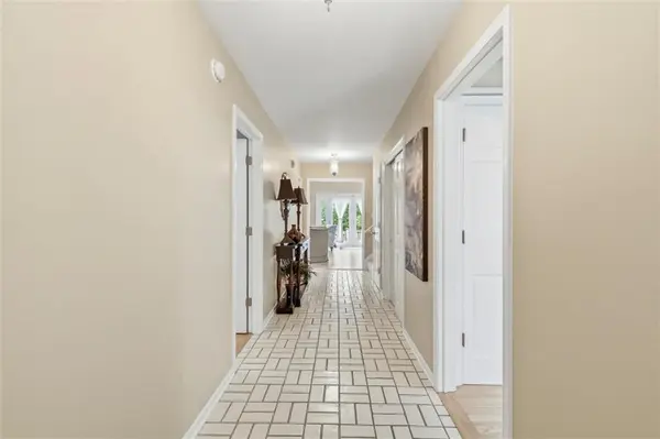 12809 Cambridge RD, Leawood, KS 66209