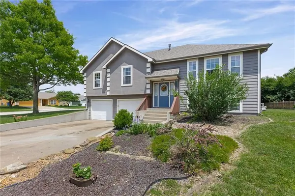1303 S Bury ST,  Tonganoxie,  KS 66086