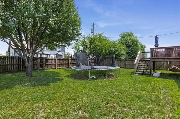 1303 S Bury ST, Tonganoxie, KS 66086
