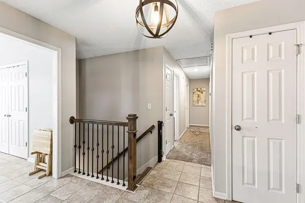 1802 Regency DR, Kearney, MO 64060