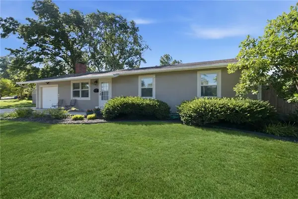 11935 W 70th ST, Shawnee, KS 66216