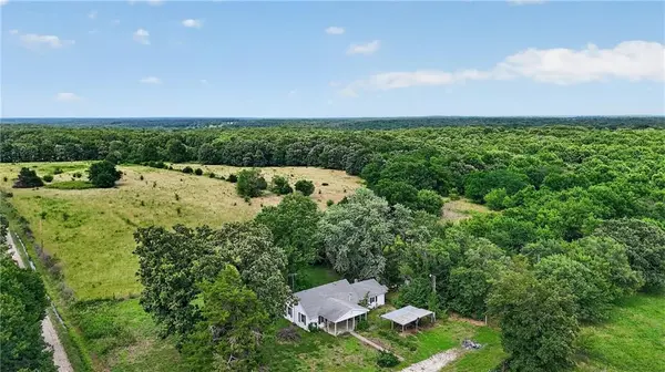 15245 S 425 RD, Jerico Springs, MO 64756