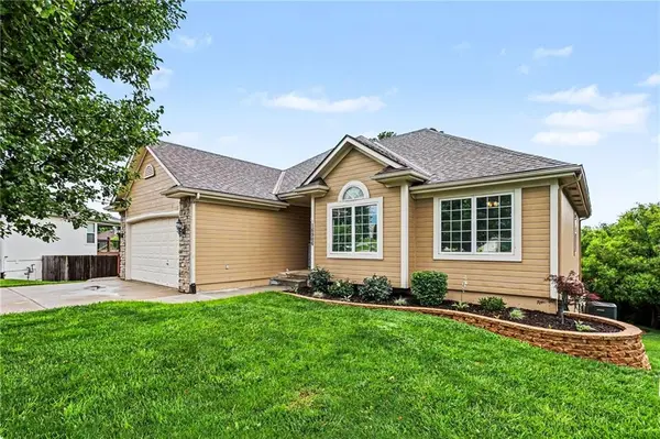 16906 Meadow Creek CT, Belton, MO 64012