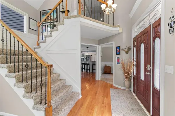 5901 NW Liston CT, Kansas City, MO 64151
