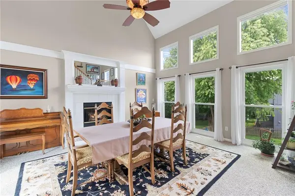 5901 NW Liston CT, Kansas City, MO 64151