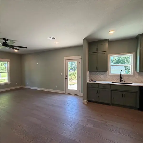 1102 S Oak ST, Plattsburg, MO 64477
