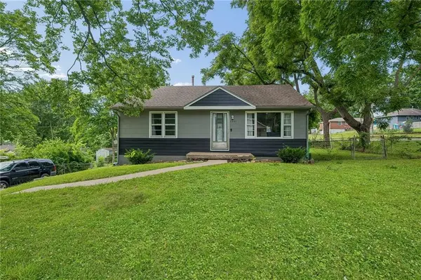 4801 NE 46th TER, Kansas City, MO 64117
