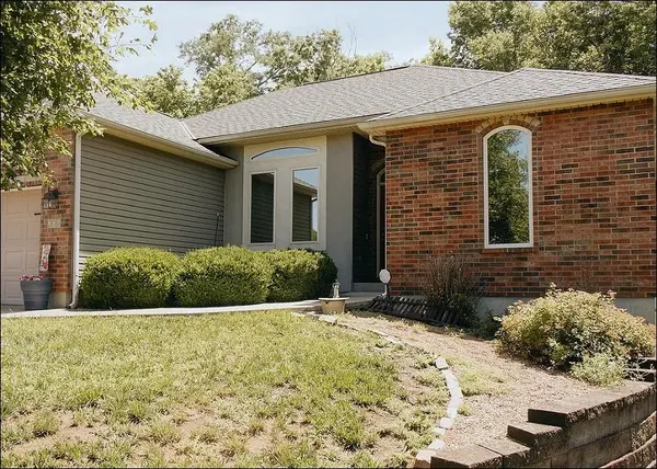 209 Westgate CIR, Warrensburg, MO 64093