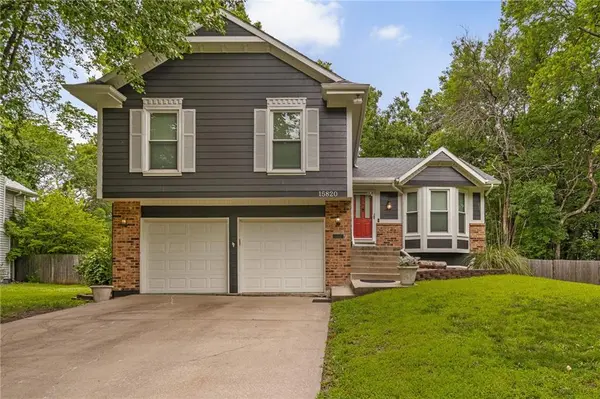 15820 W 123rd ST,  Olathe,  KS 66062