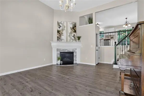 902 NW 63rd ST, Kansas City, MO 64118