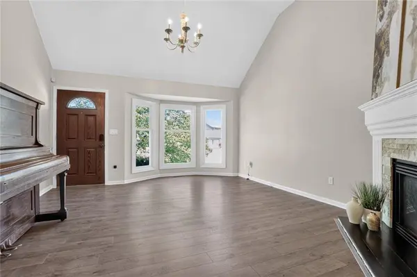 902 NW 63rd ST, Kansas City, MO 64118