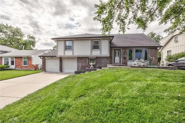 10007 W 98 ST, Overland Park, KS 66212