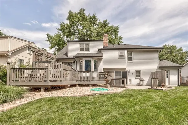 10007 W 98 ST, Overland Park, KS 66212