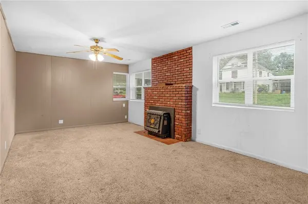 409 W Van Buren ST, Gallatin, MO 64640