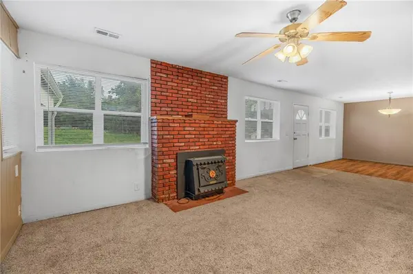409 W Van Buren ST, Gallatin, MO 64640