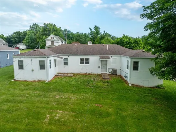 409 W Van Buren ST, Gallatin, MO 64640