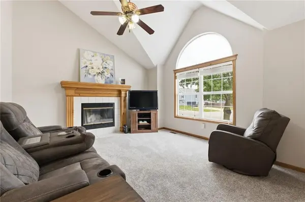 205 Apple Valley Pkwy, Belton, MO 64012