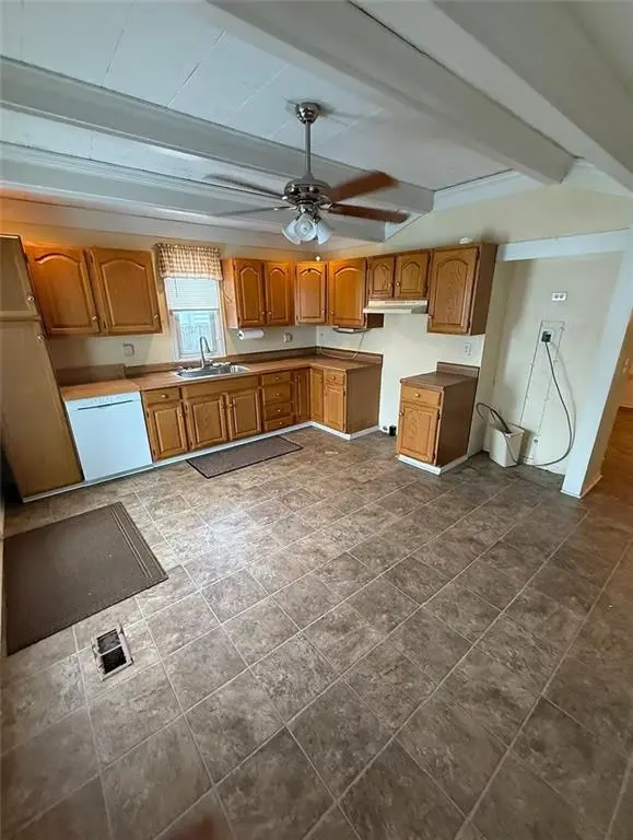 1219 E 24 AVE, North Kansas City, MO 64116