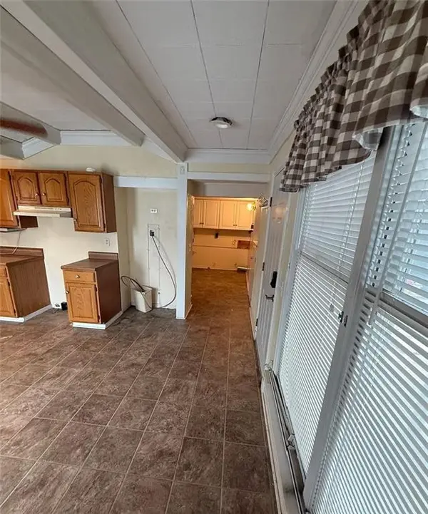 1219 E 24 AVE, North Kansas City, MO 64116