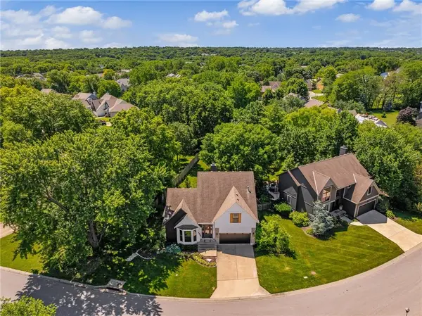 11307 W 115th ST, Overland Park, KS 66210