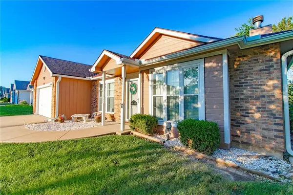1213 Fox Run DR,  Warrensburg,  MO 64093