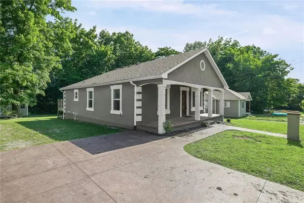 309 E Black Diamond ST, Richmond, MO 64085
