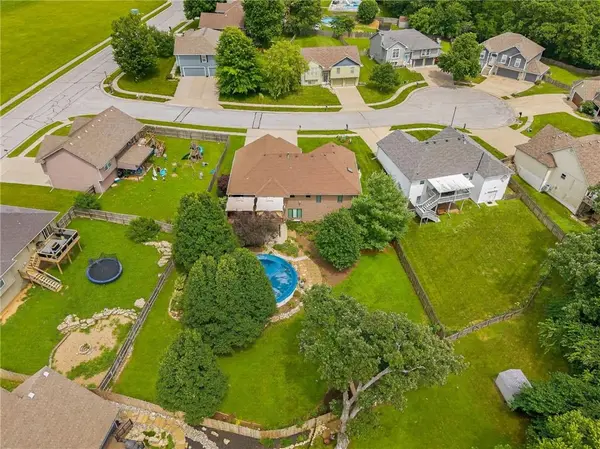 2301 Woodland CIR, Kearney, MO 64060