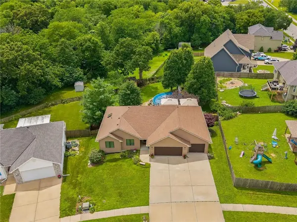 2301 Woodland CIR, Kearney, MO 64060