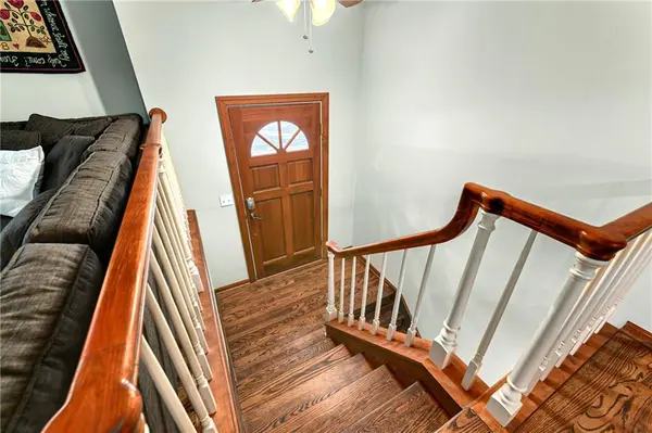 9917 W 65th PL, Merriam, KS 66203