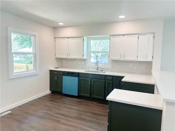 150 E Circle DR, Brookfield, MO 64628