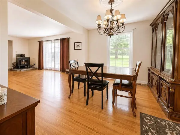 1709 NE 69 TER, Gladstone, MO 64118