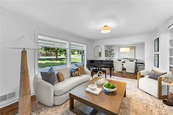 9823 Rosewood DR, Overland Park, KS 66207