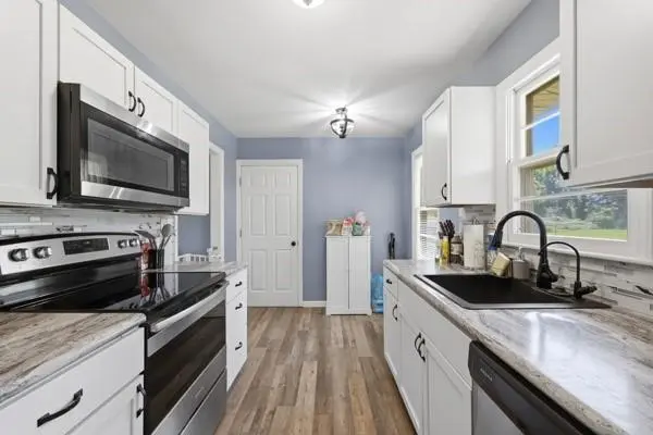 5011 NE 44th TER, Kansas City, MO 64117