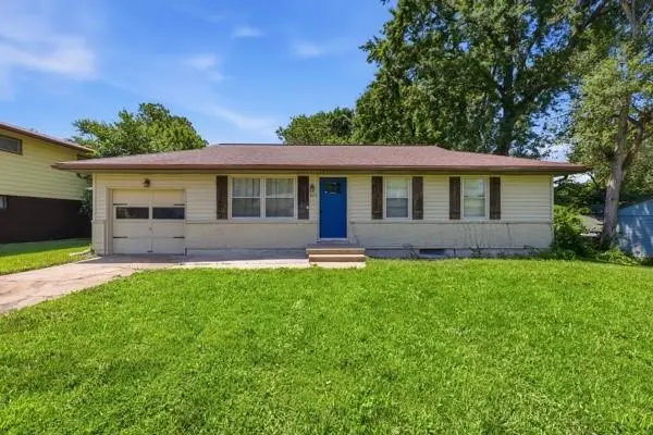 5011 NE 44th TER, Kansas City, MO 64117