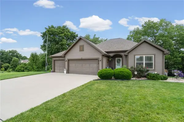 9012 NE 108th ST, Kansas City, MO 64157