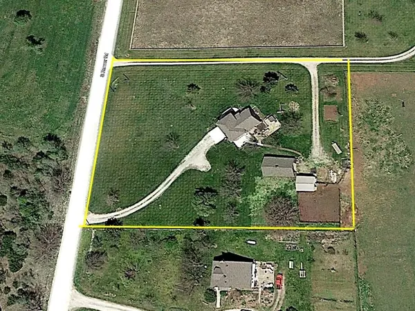 21401 S Renner RD, Spring Hill, KS 66083