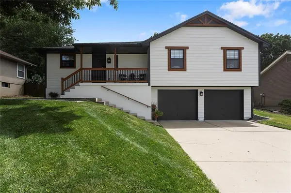 300 NW Arbor DR,  Blue Springs,  MO 64014