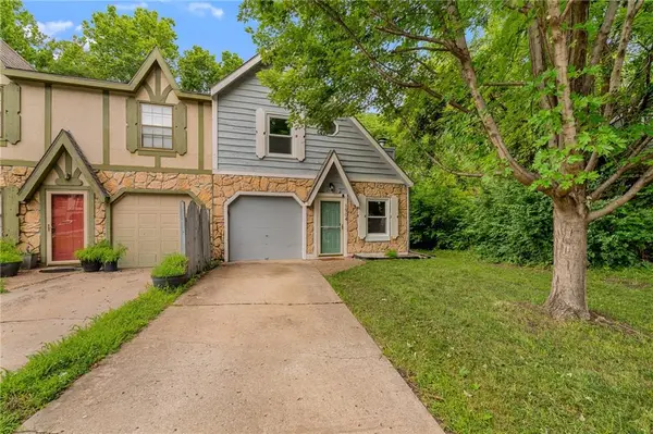 1904 W 3rd ST, Lawrence, KS 66044